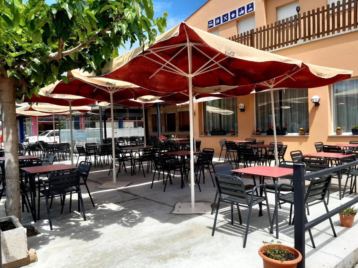 Hostal Mas Ferrer Cornellá de Terri المظهر الخارجي الصورة