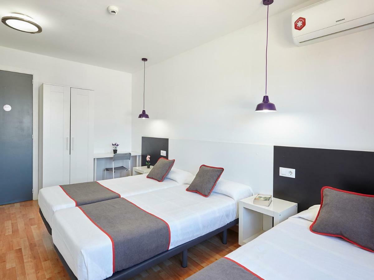 Hostal Mas Ferrer Cornellá de Terri المظهر الخارجي الصورة