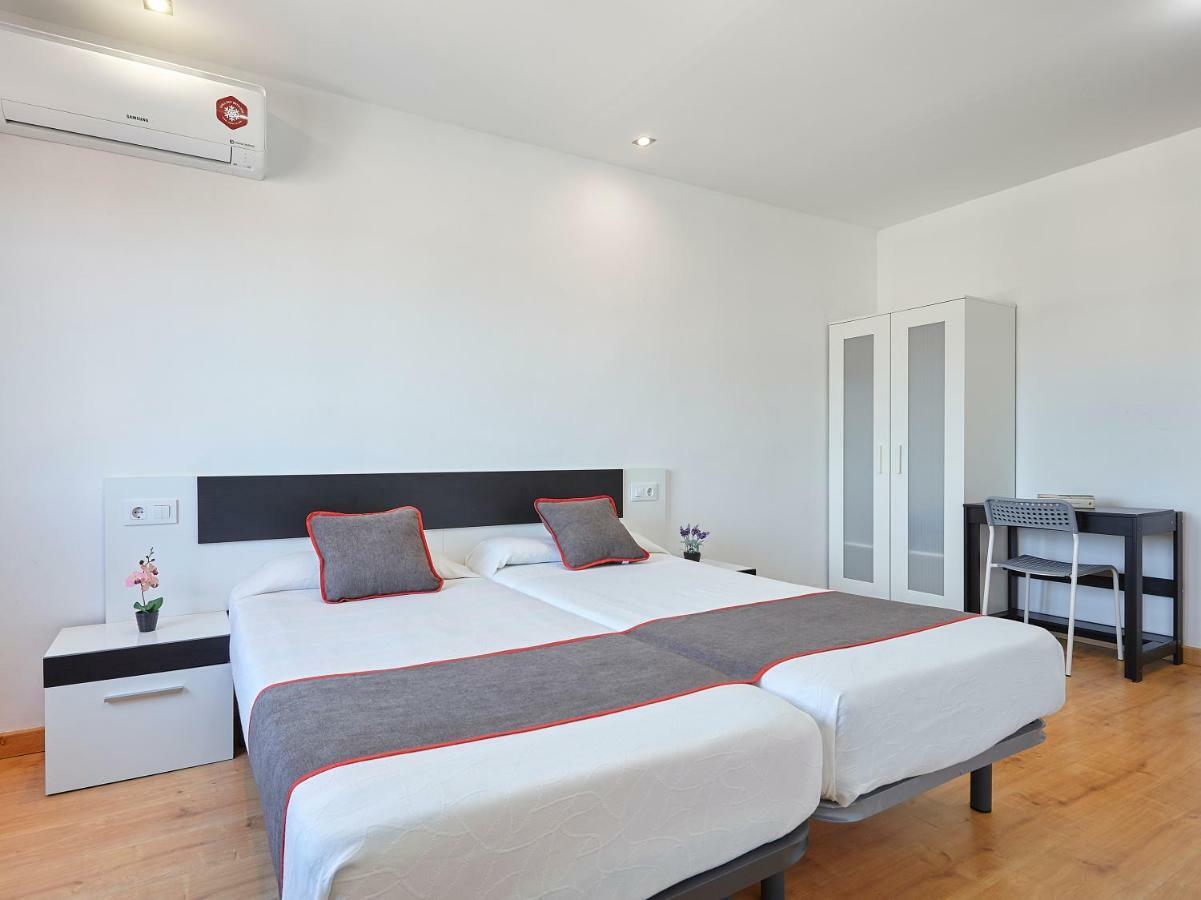 Hostal Mas Ferrer Cornellá de Terri المظهر الخارجي الصورة