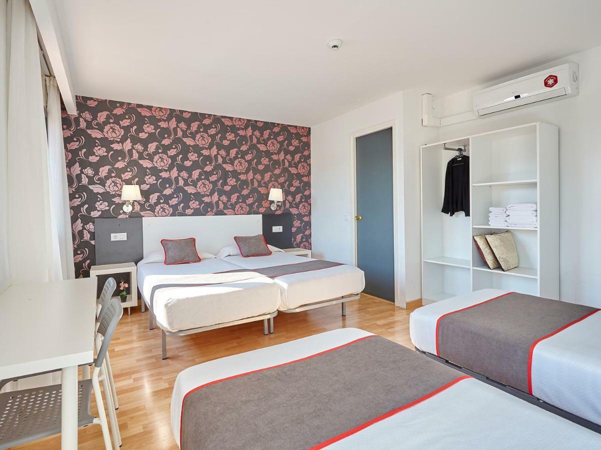 Hostal Mas Ferrer Cornellá de Terri المظهر الخارجي الصورة